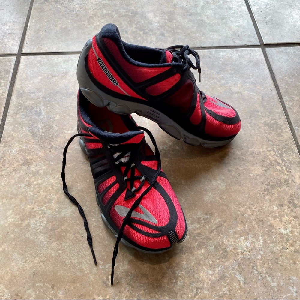 Brooks pure flow 9.5 pink GUC